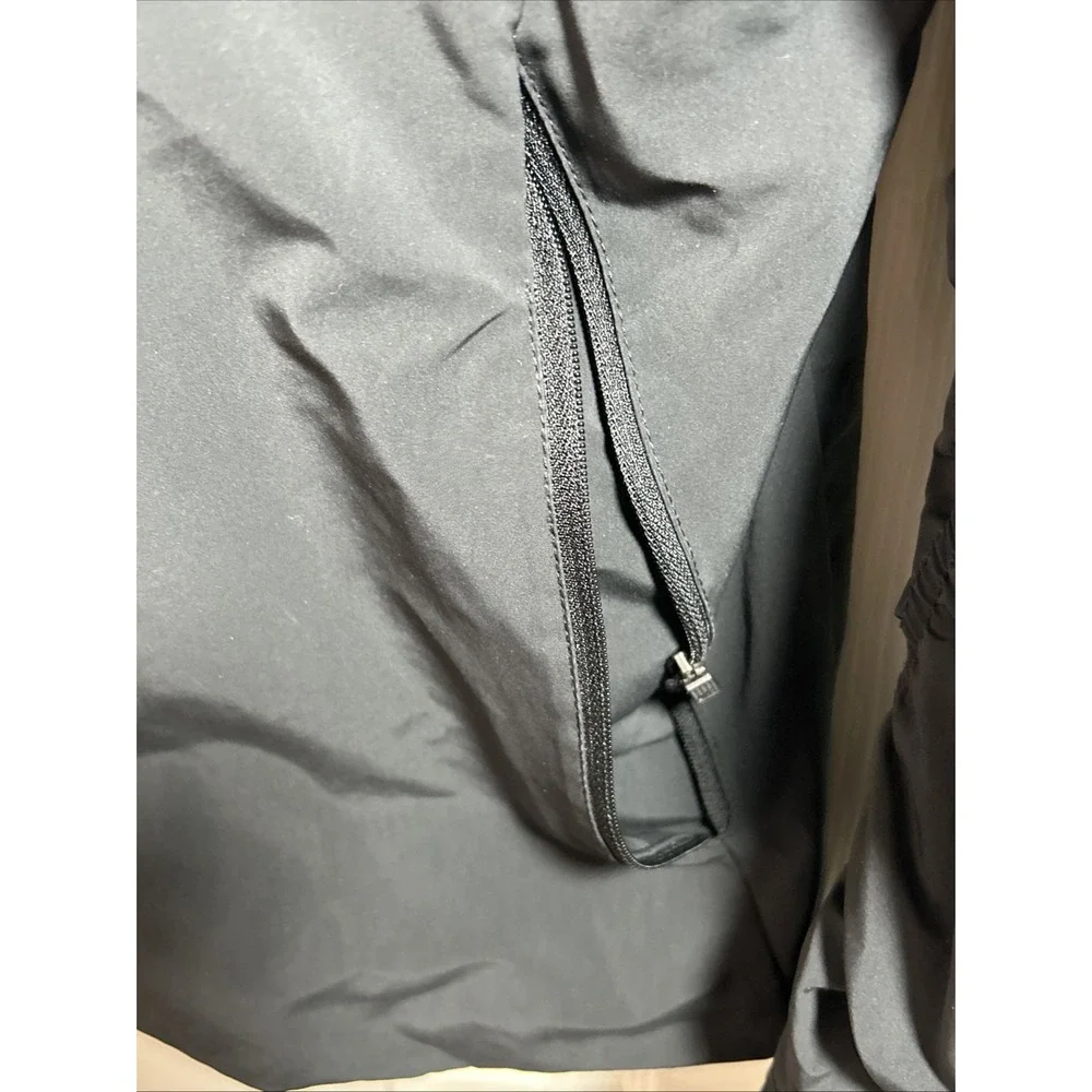 Nike Shield Bomber Jacket Medium Wind Water Resistant‎ Women's Black 930153-010